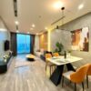 Cho thuê căn 2 ngủ DT 84m2 CC Tây Hồ Residence