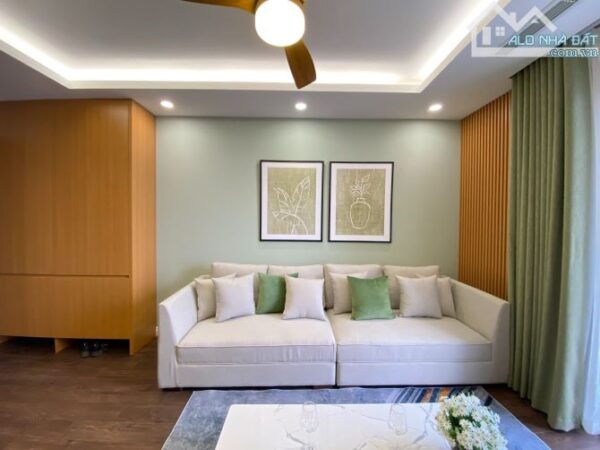 Cho thuê căn 2 ngủ CC Tây Hồ Residence